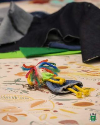 Oficina de Manualidades - Bonecas Sustent&aacute;veis em Ganga