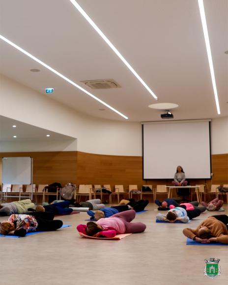 Yoga - Viv&ecirc;ncias Seniores - Equil&iacute;brio para o corpo e mente!